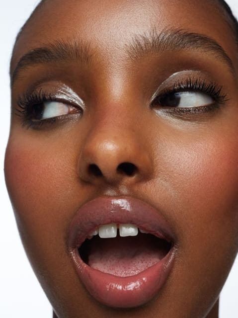 UKLIPS Full Lip Service