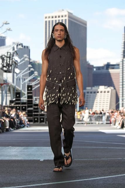 Off-White S/S 25 Show — Off-White