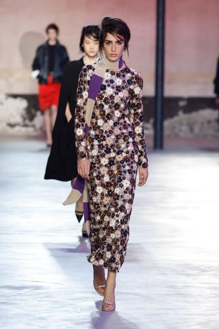 N21 S/S 25 Show — N21