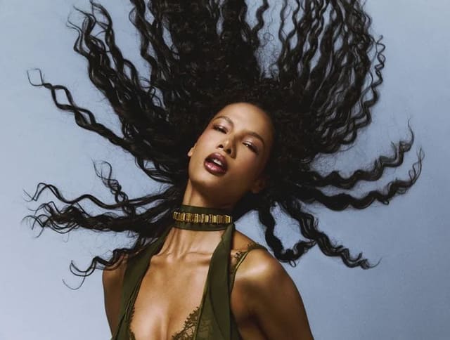 Máximo volume by Wallace Domingues — Marie Claire Brazil