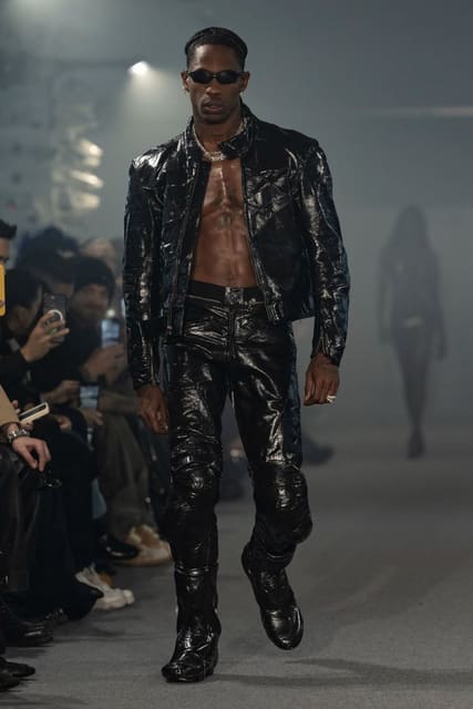 Vetements S/S 25 Show — Vetements