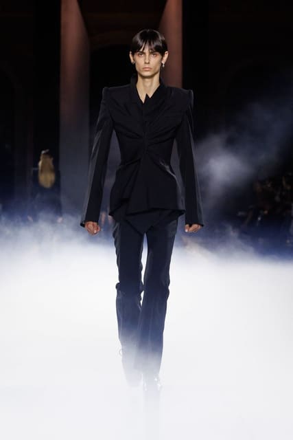 Alexander McQueen S/S 25 Show — Alexander McQueen