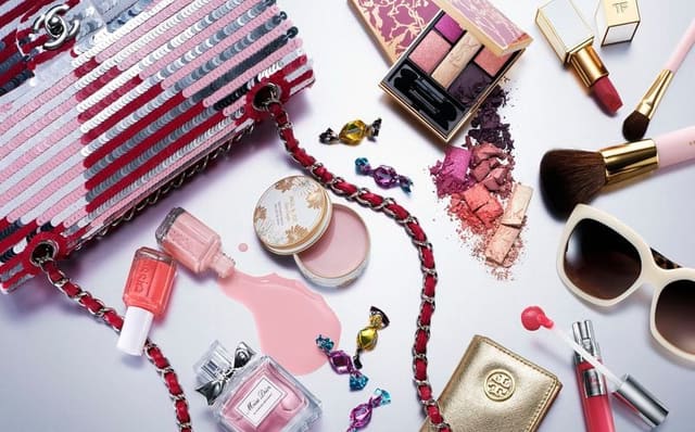 Pack Your Bags, Ladies! — Glamour Magazine U.S.