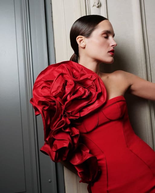Carolina Herrera Spring 23 — Moda Operandi