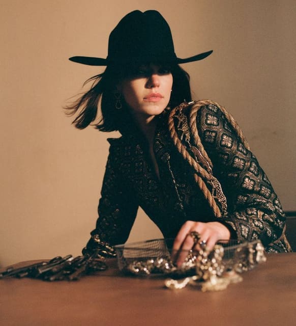 OUTLAW — Schön Magazine