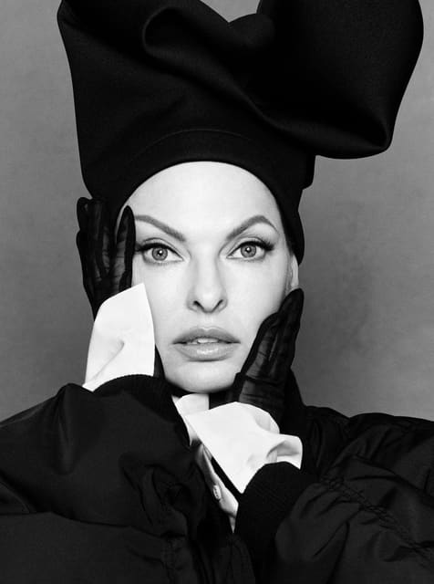 Linda Evangelista — Dust Magazine China