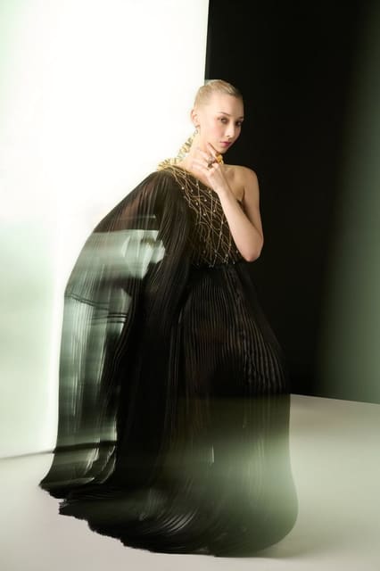 Luminous by Lisa Pavlova — L'Officiel Ukraine