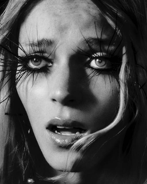 The Lady and Her Ghost — Aleï Journal