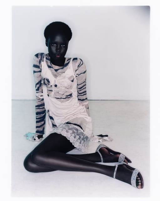 By Iñigo Awewave — Revue Magazine