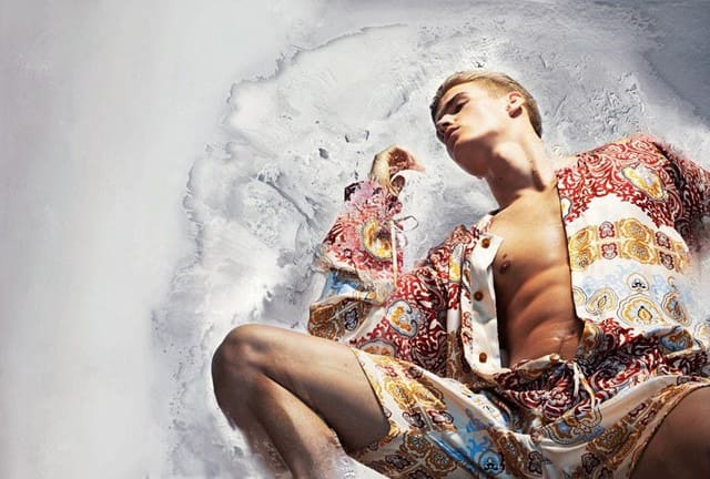 STATUESQUE — Vision China