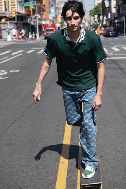 Skate dont Hate — V Man