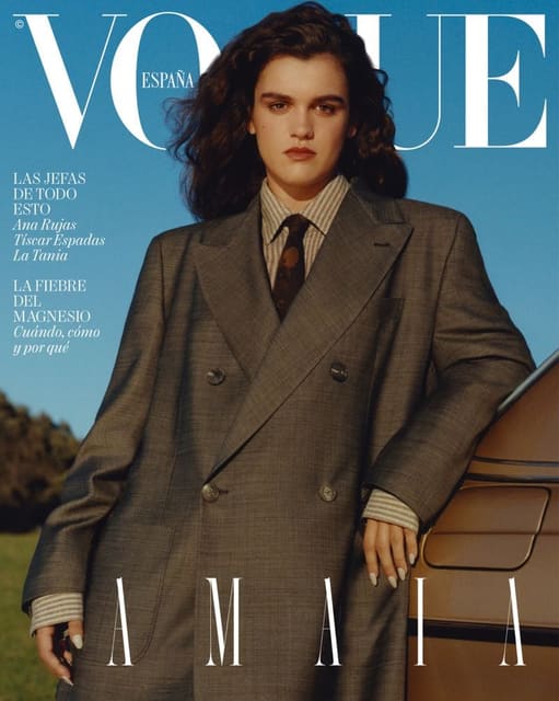 Vogue España January 2025 Cover — Vogue España