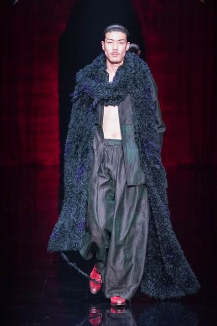 HEōS F/W 24 Show Tokyo