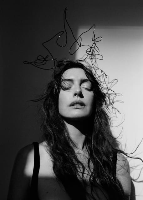 Anne Hathaway Enters Her ‘Queen Era' — WWD