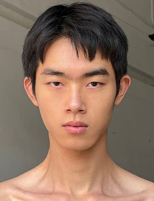 Hewei Shi