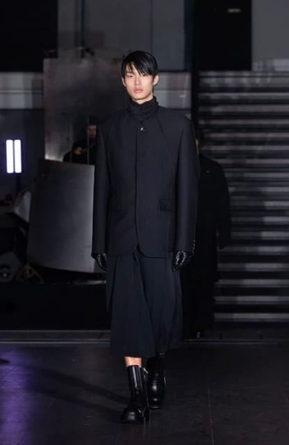 Songzio F/W 25 Show — Songzio