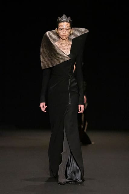 Gaurav Gupta Haute Couture Spring 2025 S...
