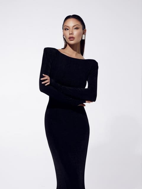 Bright accents, romanticism and risk-tak... — Marie Claire Ukraine