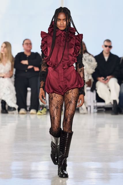 Aknvas F/W 25 Show — Aknvas