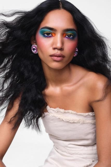 How the pros clean their makeup brushes — Vogue India