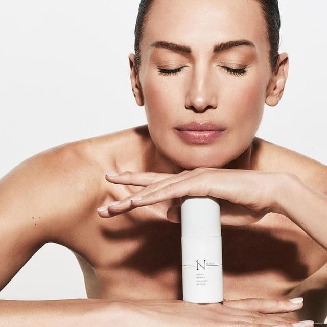 Nieves by Nieves Alvarez Skincare Fall 2...