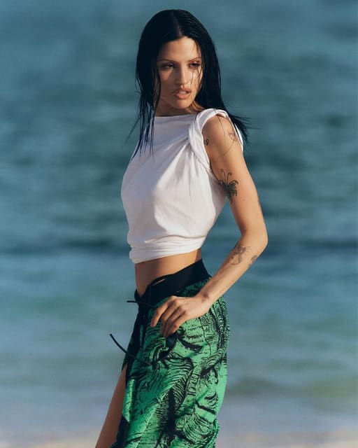 HBO’s The White Lotus H&M — H&M