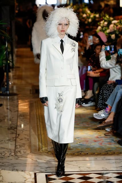 Huishan Zhang F/W 25 Show — Huishan Zhang