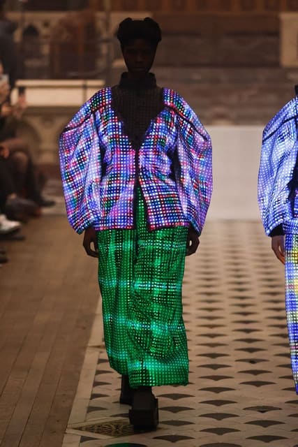 Anrealage F/W 25 Show — Anrealage