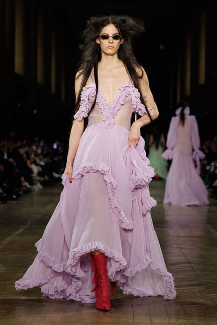McQueen F/W 25 Show — Alexander McQueen