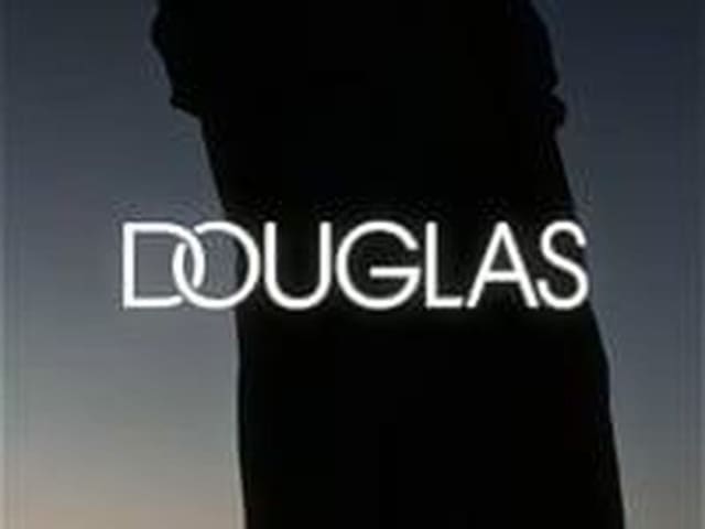 Douglas Cosmetics Summer on Syros Island... — Douglas Cosmetics