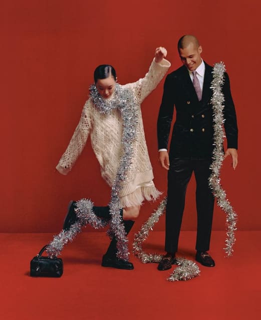 Saks Holiday 24 — Saks