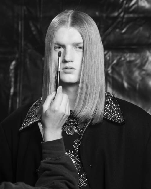 VERSACE FALL/WINTER 2025 - Backstage Sho... — Versace