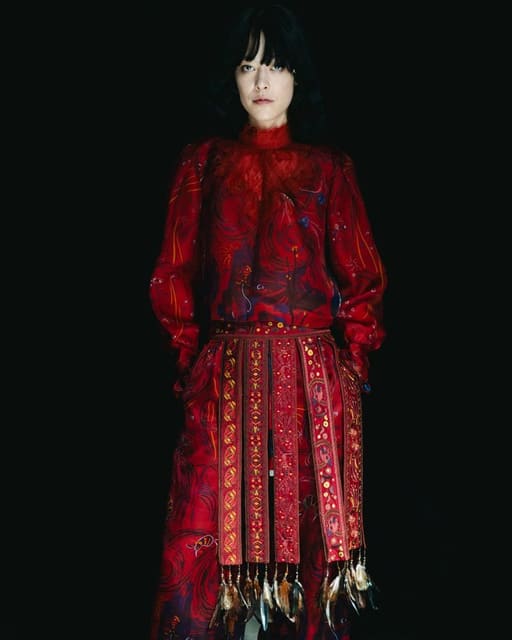 Shiatzy Chen F/W 25 Backstage — D'Scene Magazine