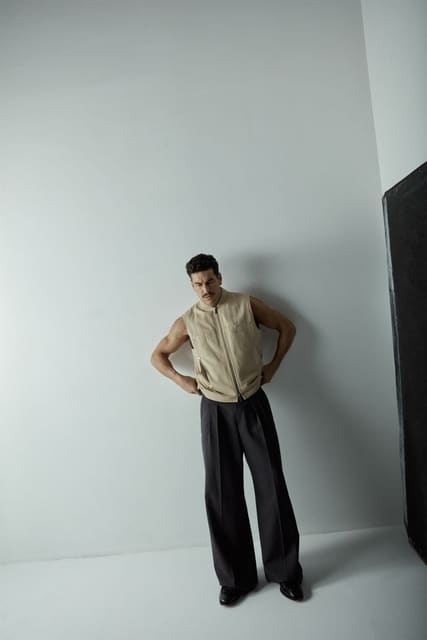 MARIO CASAS: EL CINE CORRE POR LAS VENAS — Noir Magazine