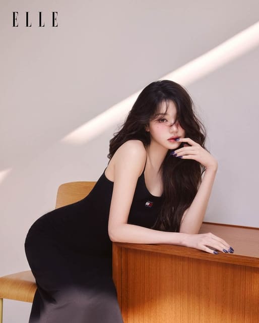 MEANT TO GLOW — Elle Hong Kong