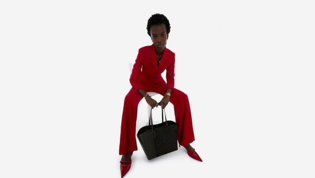 Attitude — Cartier