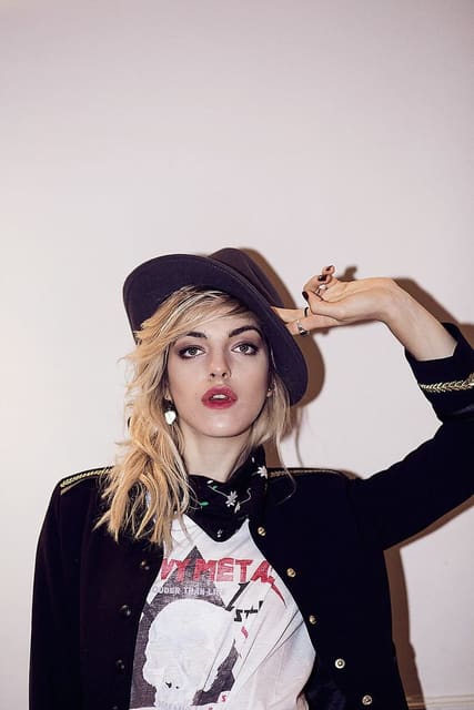 Naomi Preizler by Gisela Filc for Fuga M...