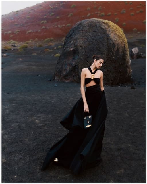 Montañas de fuego — L'Officiel Arabia
