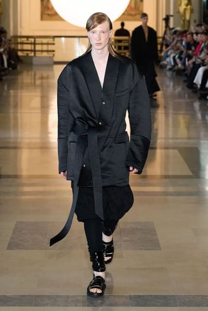 Songzio S/S 26 Show — Songzio