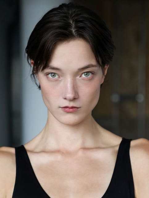 Yumi Lambert