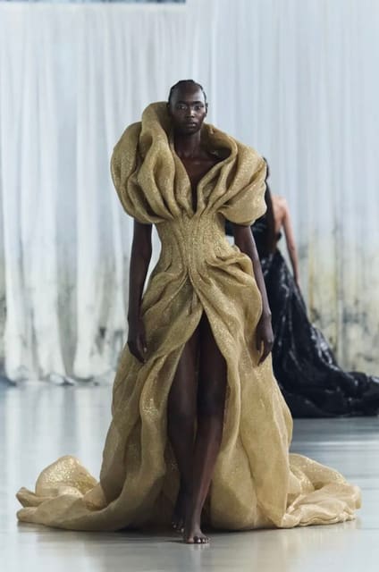 Lever Haute Couture Fall 2025 Show
