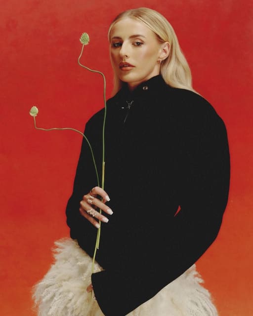 Chloe Kelly X Versus