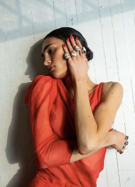 Mina Serrano — 9