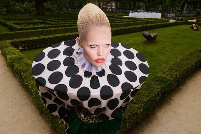 VIKTOR & ROLF SPECIAL — Numéro Netherlands