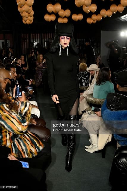 Shao F/W 25 Show — SHAO