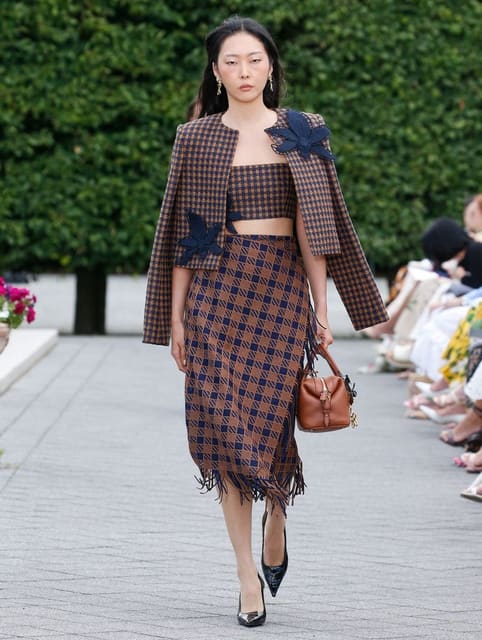 Oscar de la Renta Pre-Spring 2025 Show — Oscar de la Renta