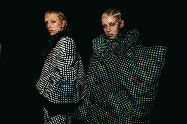 Anrealage F/W 25 Backstage — D'Scene Magazine
