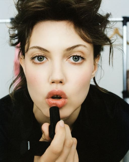 Lindsey Wixon — L'Officiel Italia