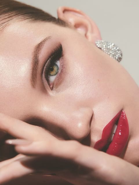 Beauty Shoot — Iris Covet Book