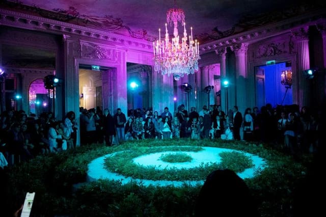 Floating Wonderland - Collection Alice in Wonderland SS20 Show — Eifini